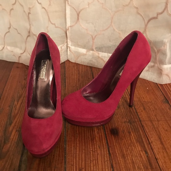 Pumps never worn - Picture 2 of 5